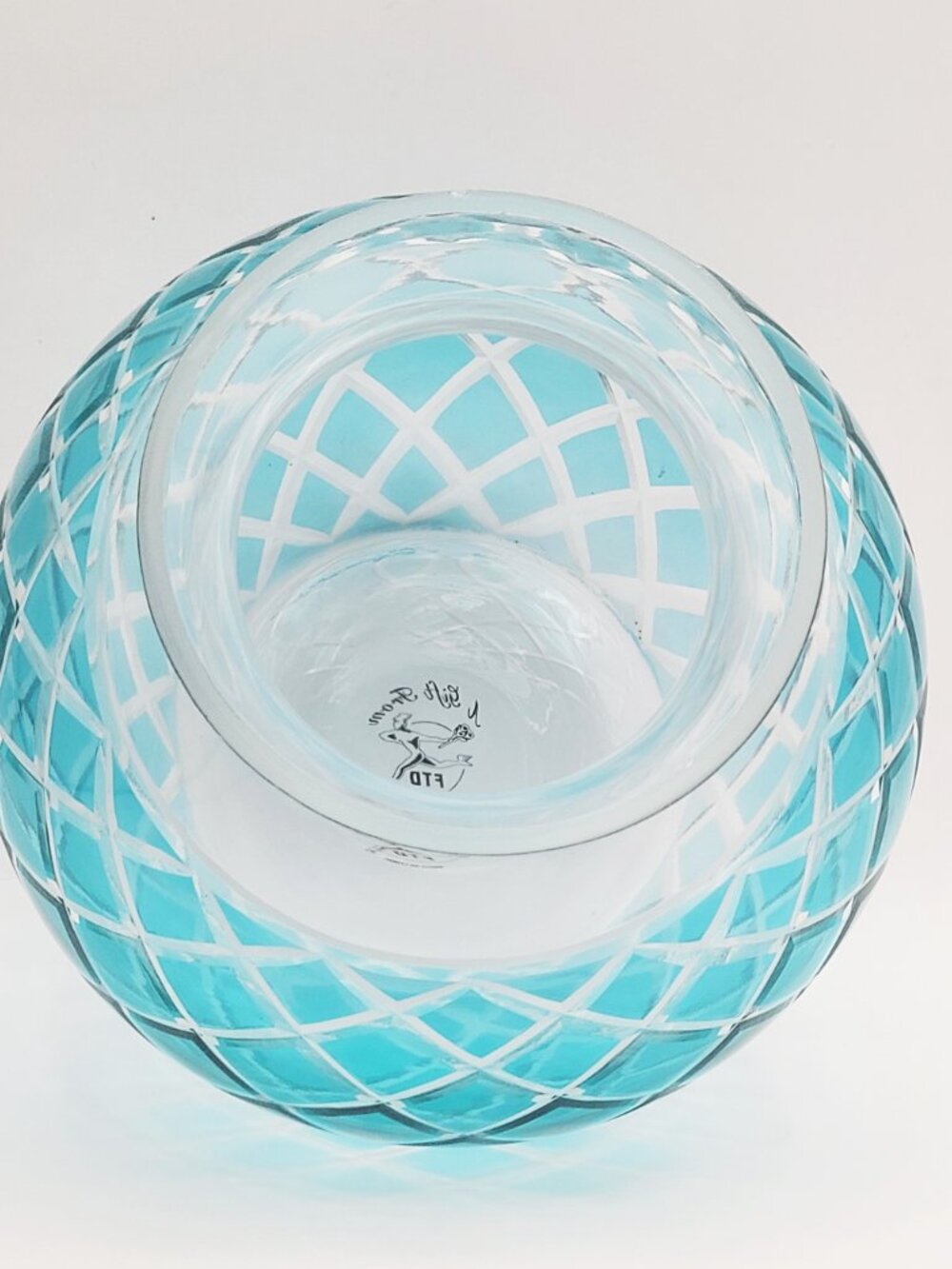 FTD Older Glass Flower Vase Aqua Teal Blue Quilted Pattern 6.5" H - Picture 4 of 10
